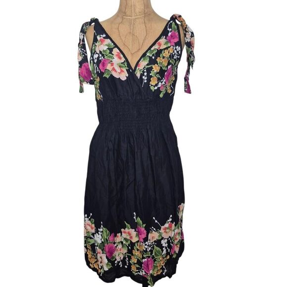 Angie Dresses & Skirts - Angie Black Floral Dress V-neckline Tie Straps Flowy Silhouette Size Large